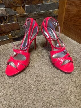 Ivanka trump Women’s Hot Pink Strappy High Heel Sandals 7